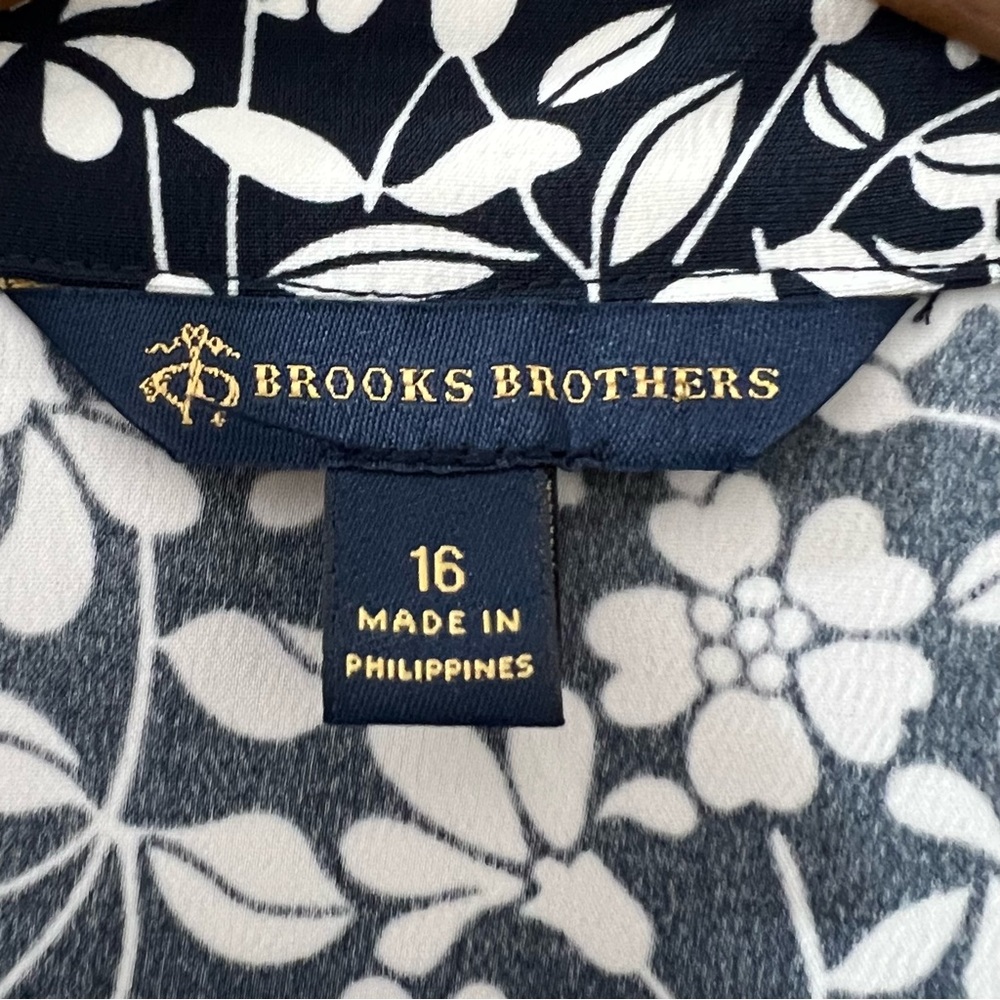 Brooks Brothers Navy and White Floral Shirt Dress - Picture 6 of 9